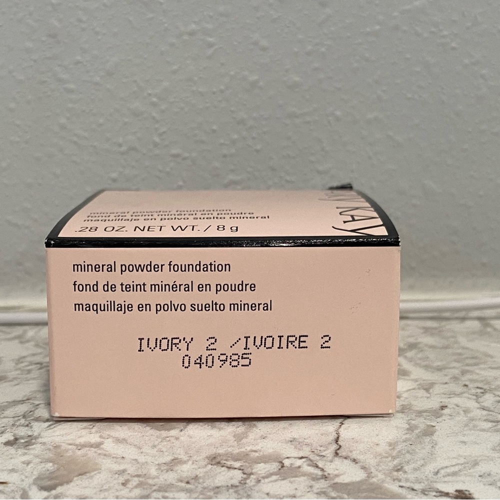 Mary Kay Mineral Powder Foundation Ivory 2